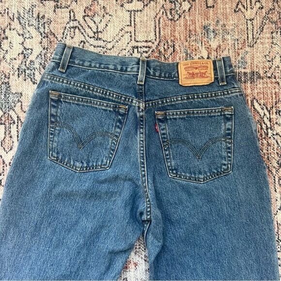Vintage LEVI’s 550 High Rise Relaxed Fit Tapered Leg Mom Jeans Blue Size 10 - Picture 11 of 12